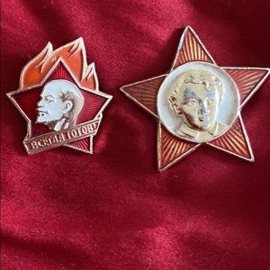 Soviet union Pioner and Komsomolez Pins